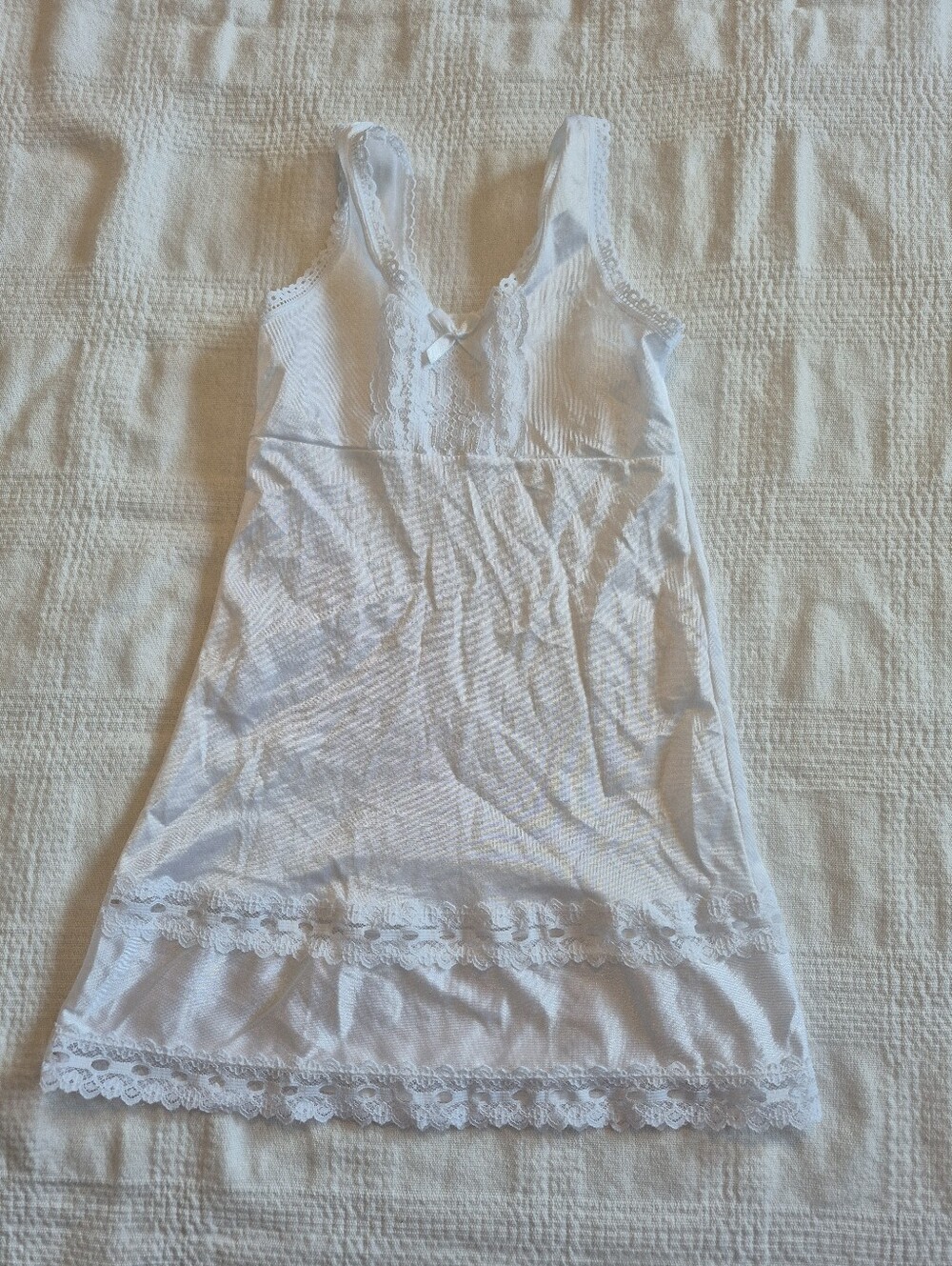 Vintage TKS Basics girls size 3 white slip VVGUC